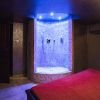 Royal night club